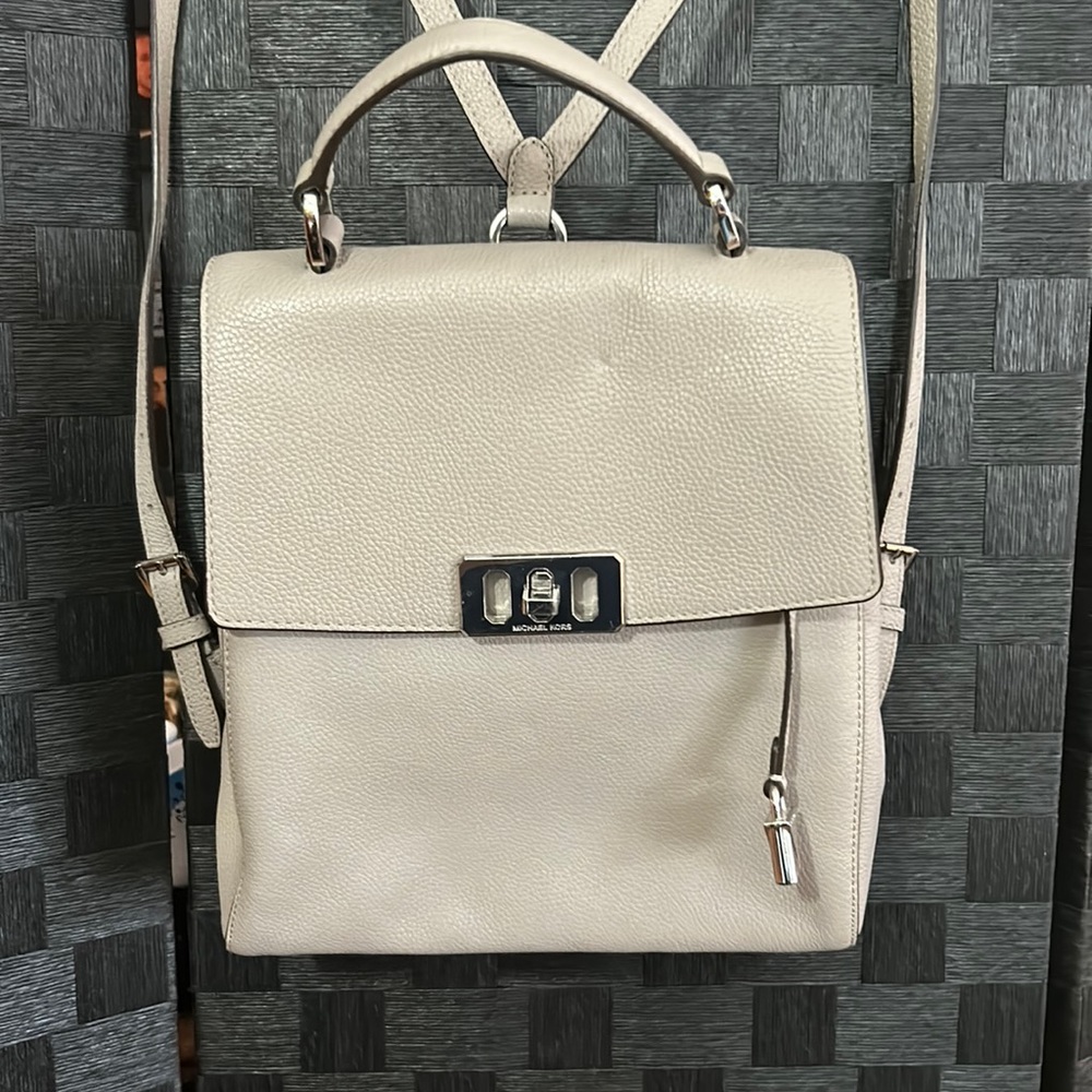 MK Michael Kors Leather Grey Backpack Pocketbook Bag